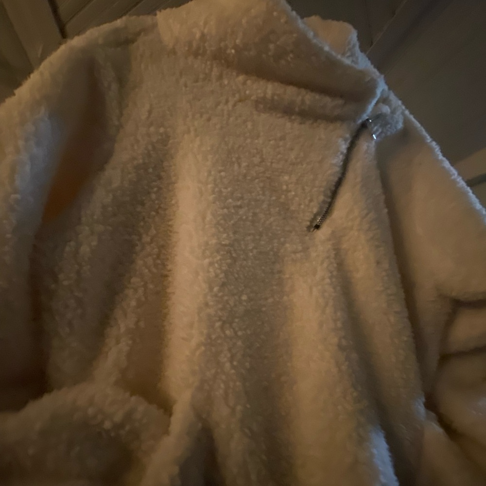 Fleece pullover - Picture 3 of 3